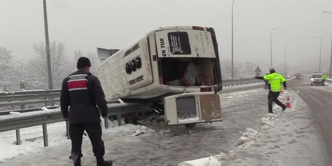 Bartn'da ii servisi devrildi: 11 yaral