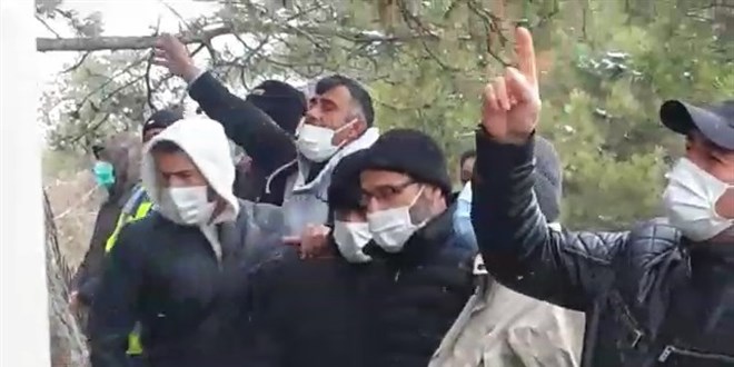 Tazminatlarını alamayan işçiler, eski patronlarına cenaze namazında haklarını helal etmedi