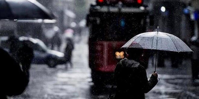 Meteoroloji, İstanbul'a yağış için saat verdi