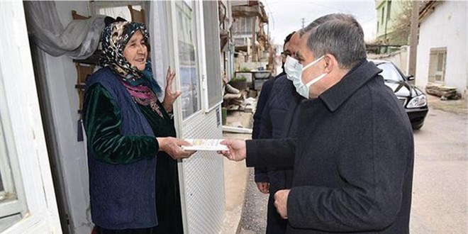 Vali kapı kapı gezip uyarıda bulundu