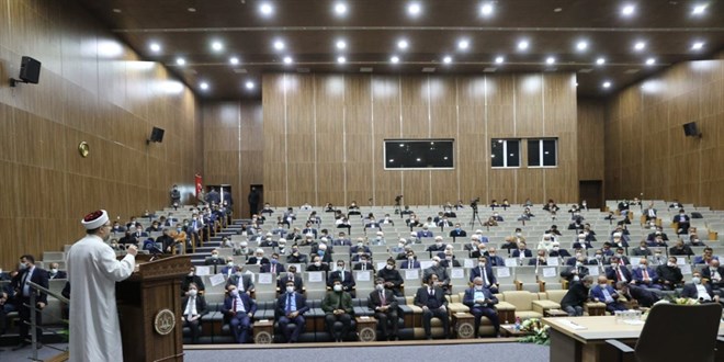 Diyanet leri Bakan Erba, Diyarbakr'da STK temsilcileriyle bulutu