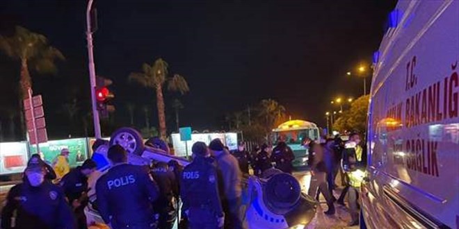 Mersin'de polis arac ile otomobil arpt: 3 yaral