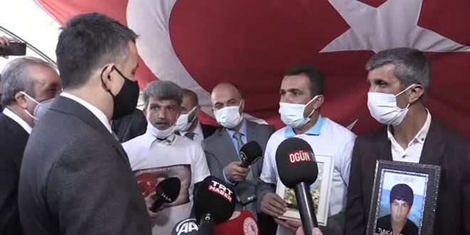Bakan Bekir Pakdemirli, Diyarbakır annelerini ziyaret etti