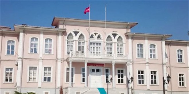 Valilikten, Atatürk büstlerine uygunsuz yazı yazılmasına ilişkin açıklama