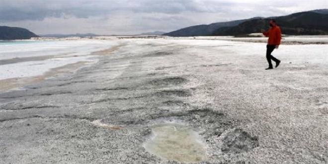 Salda gölü'ndeki tahribat yok olmaya başladı