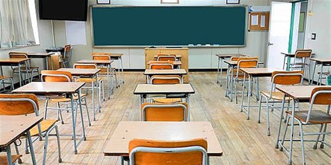 Öğretmenlerde korona çıktı, ilçede 6 okulda eğitime ara verildi