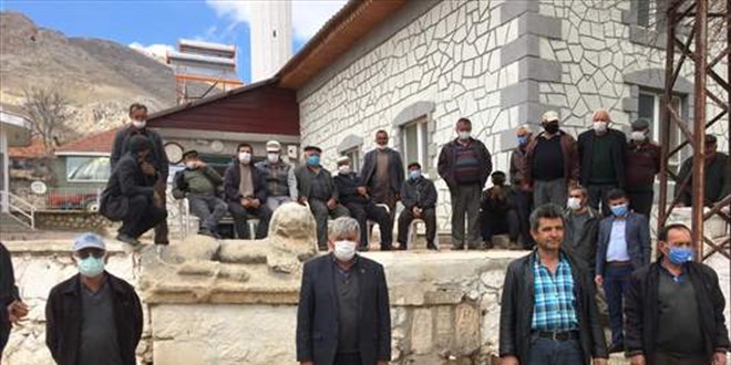 Mahalleli tarihi eserlerin müzeye taşınmasına izin vermedi