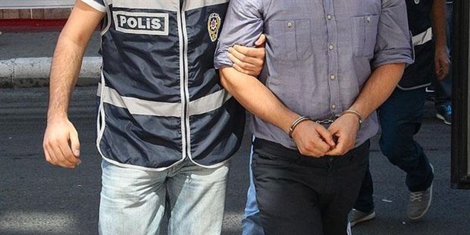 FETÖ'den gözaltına alınan 1'i avukat, 6 kişi serbest