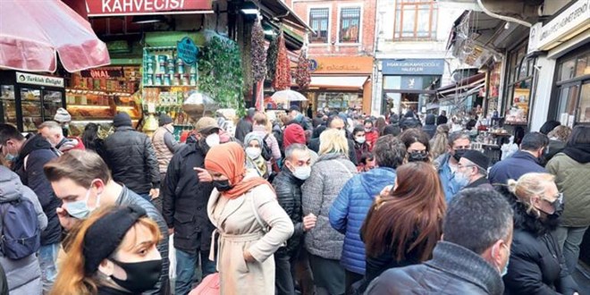 Bakan Koca'nın uyarısı da İstanbulluları durduramadı