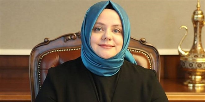 Bakan Zehra Zümrüt Selçuk, evliliğinin 13. yıl dönümünü kutladı