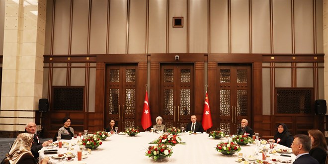 Cumhurbaşkanı Erdoğan, şehit aileleriyle iftar yaptı