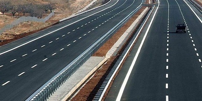 Karayollar bu yl 59 kilometre otoyol, 361 kilometre blnm yol yapacak