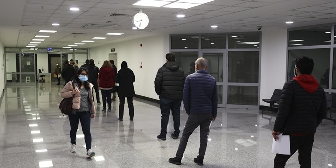 Ankara Şehir Hastanesi'nde Kovid-19 aşılaması devam ediyor