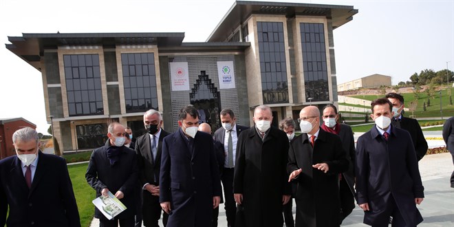 Erdoğan, Recep Tayyip Erdoğan Külliyesi inşaatını inceledi