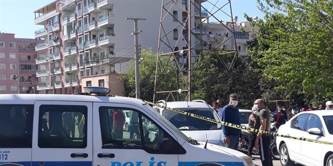 Yüksek sesle konuşma cinneti: 2 ölü 3 yaralı
