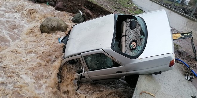 Sel taşkını araca zarar verirse belediye sorumlu tutulabilir mi?