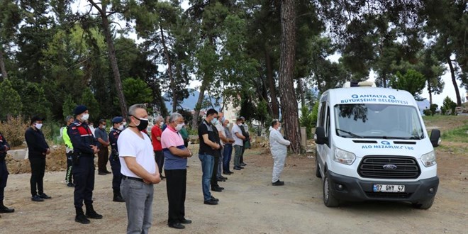 Kıbrıs Gazisi emekli başkomiser koronavirüse yenildi