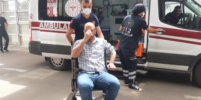 Araba yıkarken tazyikli suyla yüzünü kesti