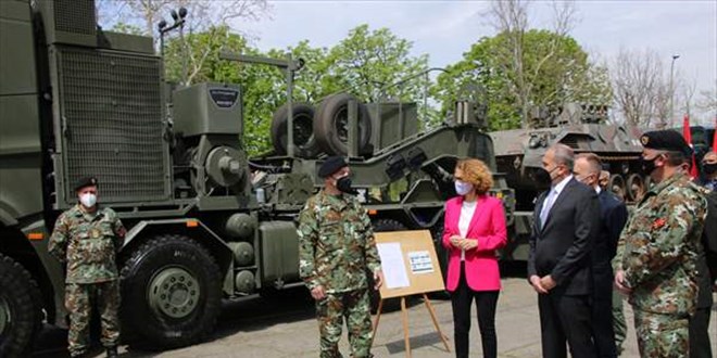 Türkiye, Kuzey Makedonya ordusuna tank taşıyıcı hibe etti
