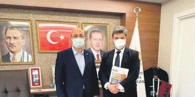 Patrik başkatibi, AK Parti'ye üye oldu
