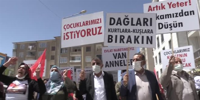Van'da HDP binas nnde eylem yapan aile says 30'a ykseldi