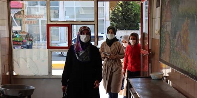 Gönüllü kadınlar 'zimem defteri' ile 500 bin liraya yakın borç kapattı