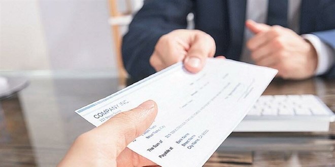 Çek düzenlemesi kısa süreli paniğe neden oldu