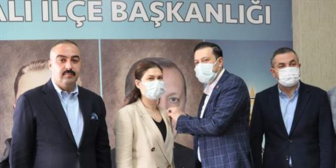 Torbalı Belediyesinde bir meclis üyesi AK Parti'ye geçti