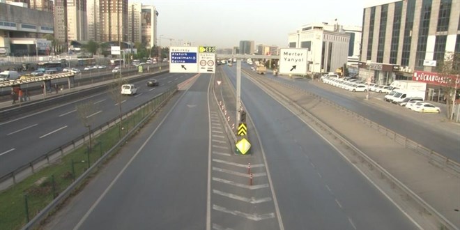 stanbul'da 'tam kapanma' trafik younluunu azaltt