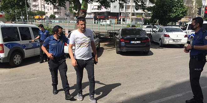 Komşusunu bacağından vuran öğretmen tutuklandı