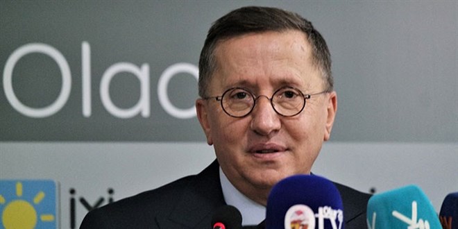 'Teokratik ve diktatöryel sistem için yeni anayasa hazırlama peşindeler'