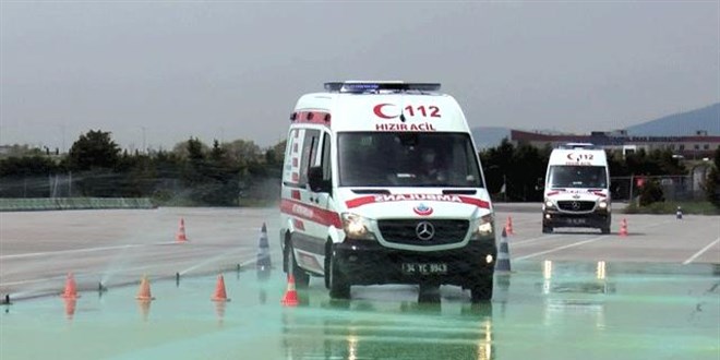 Ambulans şoförleri Formula 1 pistinde