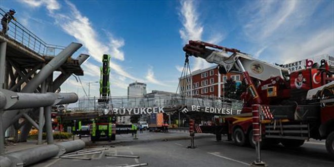 Büyükçekmece'deki TÜYAP Üst Geçidi kaldırıldı