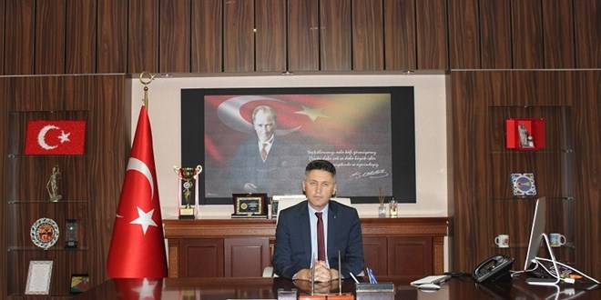 Kaymakam; kamerayı aldı şehit babası ile röportaj yaptı