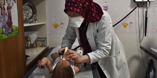 Kadın doktorlardan hasta çocuklara 'anne şefkati'