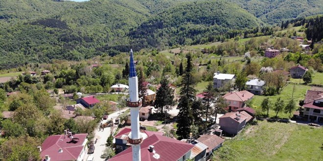 Cuma namazında virüs bulaşan 8 kişiden 6'sı hayatını kaybetti