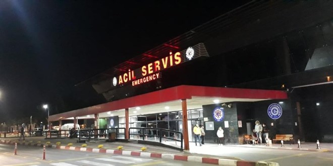 'Morgda görevli imamdan polislere keserle saldırı' iddiası