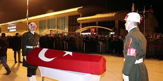 Şehit düşen askerin cenazesi, törenle memleketi Isparta'ya uğurlandı