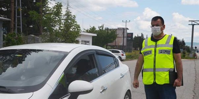 'Kademeli normalleşme'nin ilk gününde trafik denetimleri artırıldı