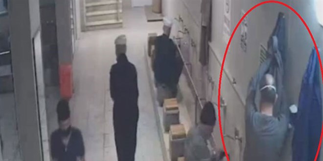 Abdest alıyor gibi yapıp, askıdaki ceketten parayı çaldı