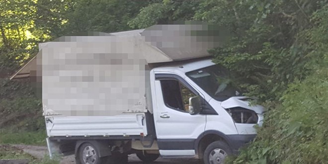 Trabzon'daki kazada diş hekimi yaralandı, eşi öldü