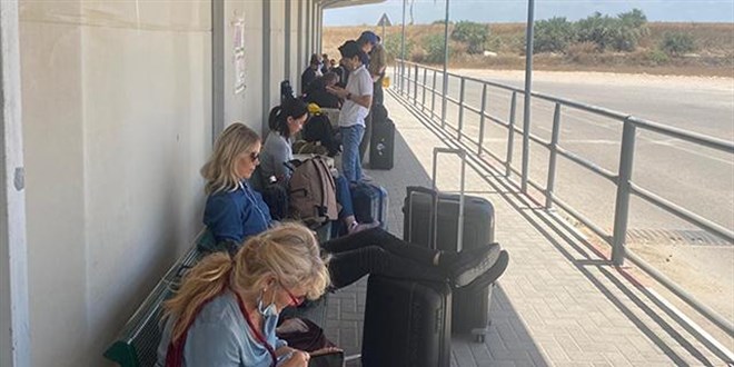 İsrail Gazze'ye açılan sınır kapılarını kapattı