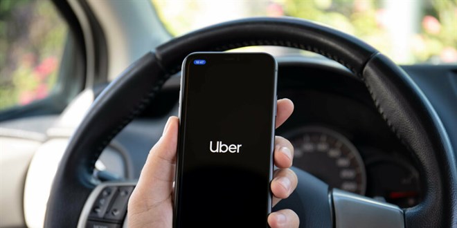 Uber, o illerde aşı olacakları ücretsiz taşıyacak