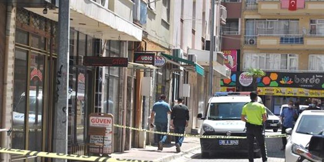 Eski eşi ve iki kişiyi tabancayla yaralayan şüpheli yakalandı