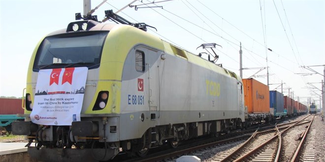 Çin'e gidecek 2 ihracat treni Kocaeli'den yola çıktı