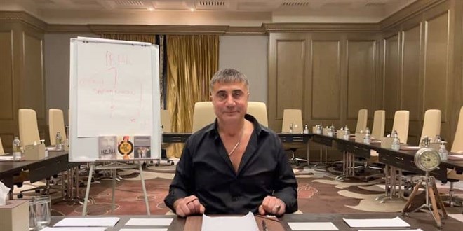 'Peker, FETÖ firarilerinin iddialarını yayıyor'
