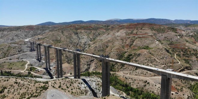 Bu proje Konya-Alanya arasını 2 saat 15 dakikaya indirecek