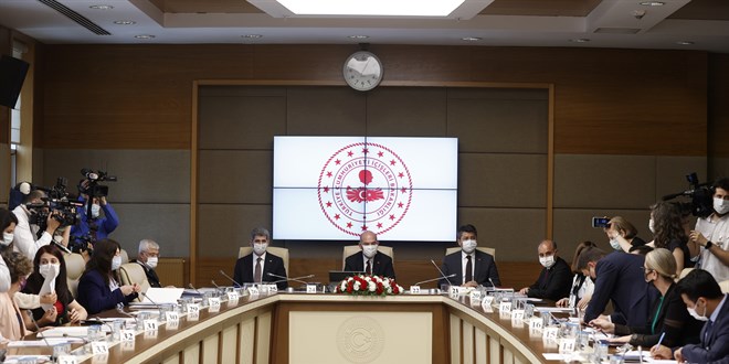 Hükümlülerin ziyaret süresi 1 saatten 1,5 saate çıkarılıyor