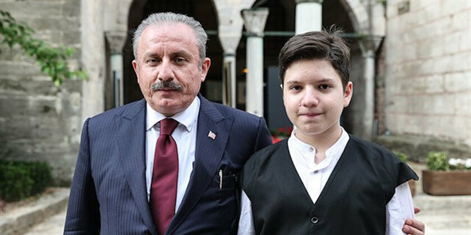 Şentop'un oğlu Ömer Asım 20 ayda hafız oldu