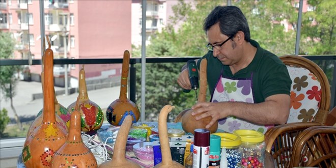 Fizik profesörü, su kabaklarını sanat eserine dönüştürüyor